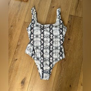 Snake print one piece swimsuit / L